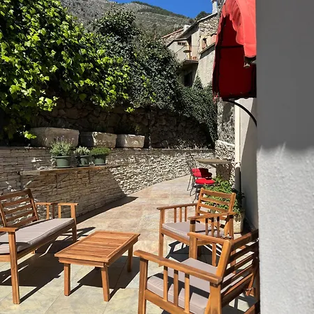 Hotel U Palazzu & Venaco (Corsica)