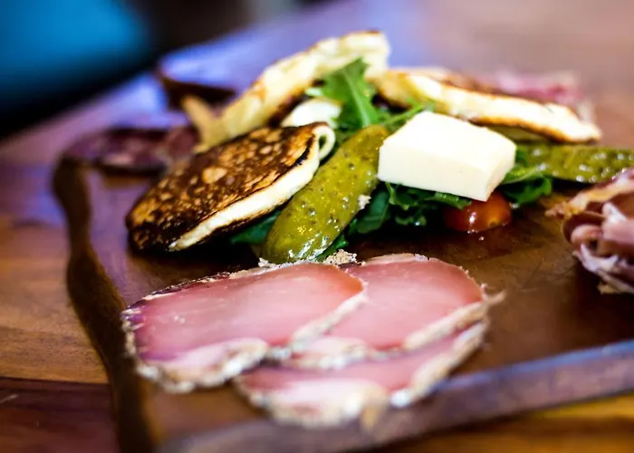 Hotel U Palazzu & Venaco (Corsica)