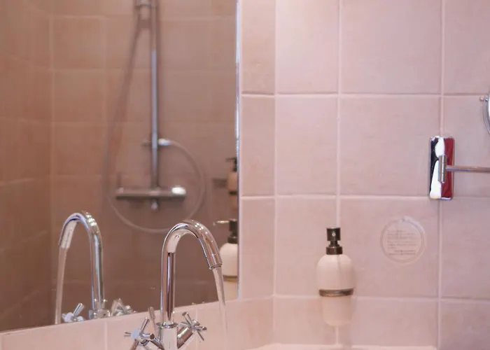 U Palazzu & Hotel Venaco (Corsica)