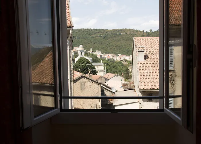 U Palazzu & Hotel Venaco (Corsica)